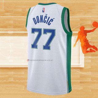 Camiseta Dallas Mavericks Luka Doncic NO 77 Ciudad 2021-22 Blanco